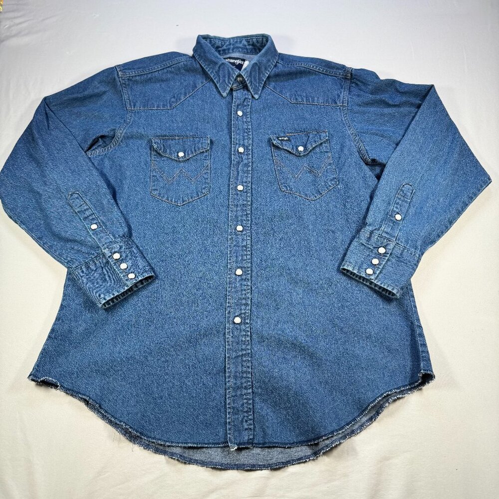 Vintage Men's Wrangler Denim Shirt XL Pearl Snaps USA Made